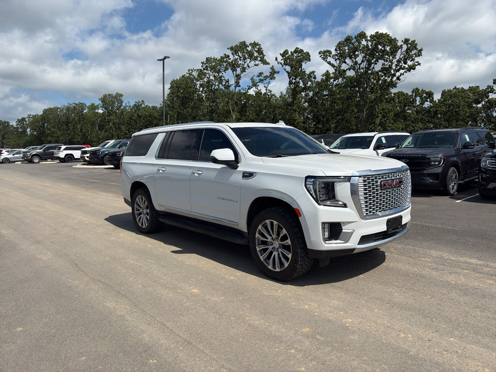 Used 2021 GMC Yukon XL Denali AWD/4WD image 4