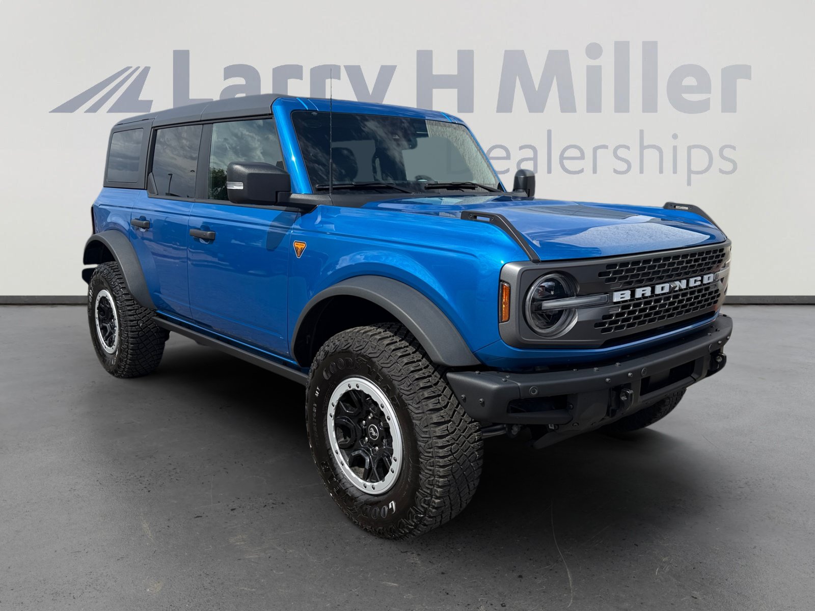 Certified 2024 Ford Bronco Badlands AWD/4WD image 7