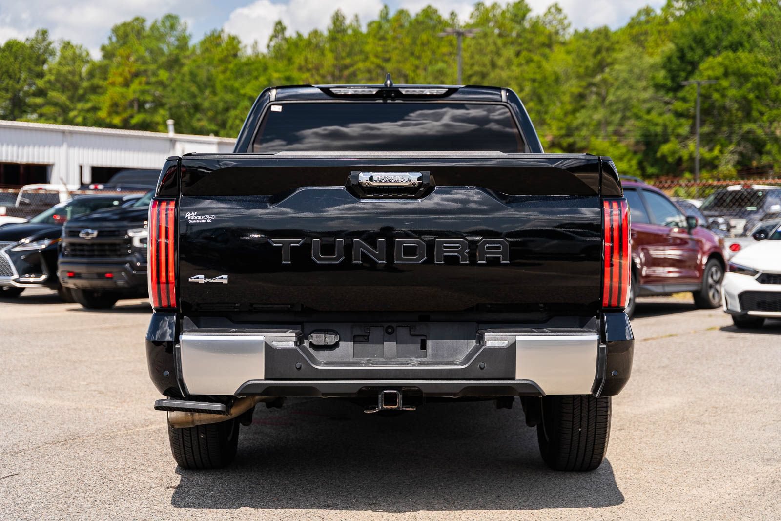 Used 2024 Toyota Tundra Limited AWD/4WD image 6