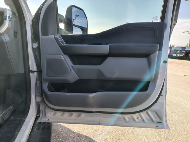 Certified 2026 Ford F350 XLT w/ XLT Premium Package AWD/4WD image 14