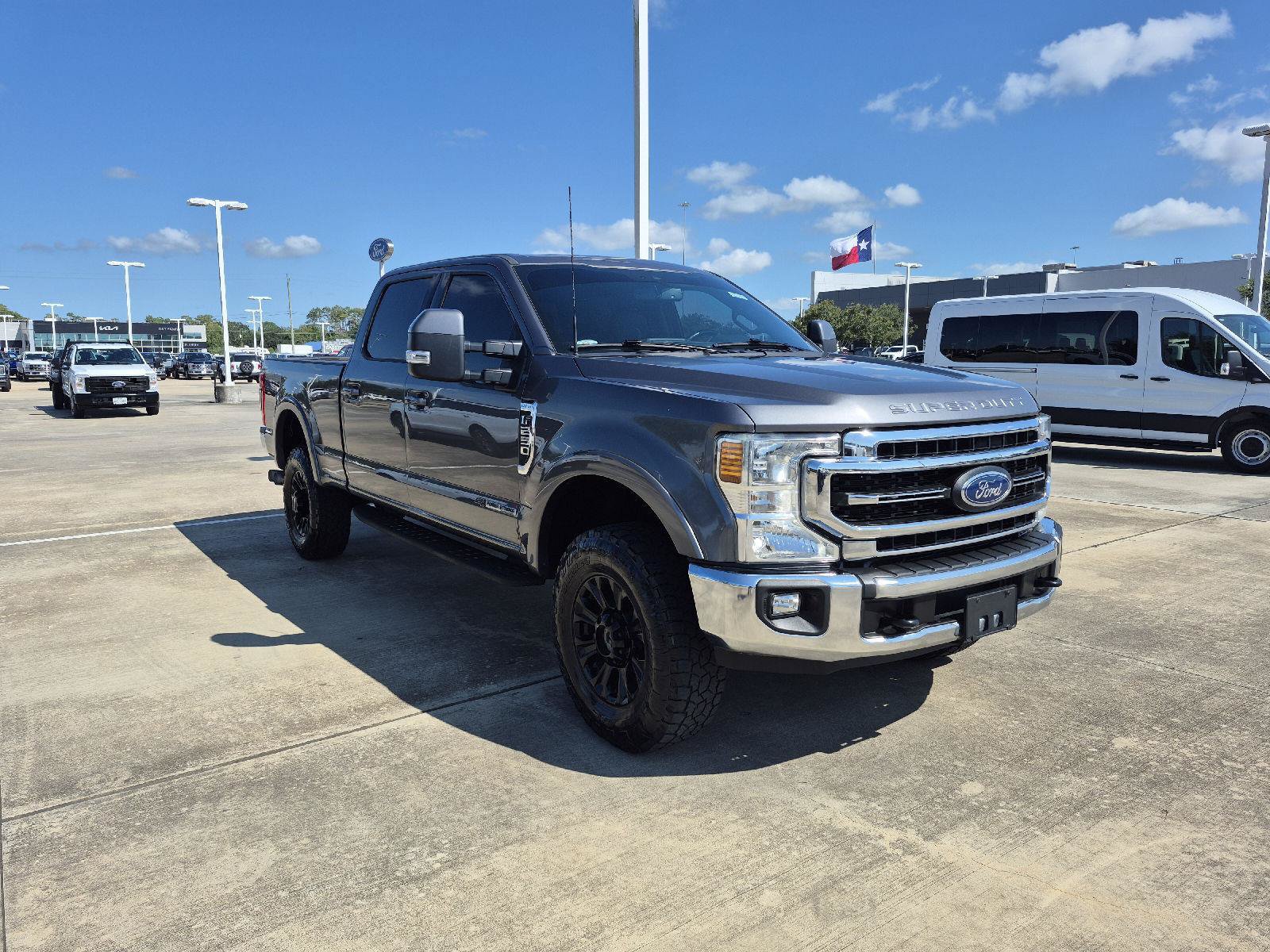 Certified 2022 Ford F250 Lariat w/ Tremor Off-Road Package AWD/4WD image 21