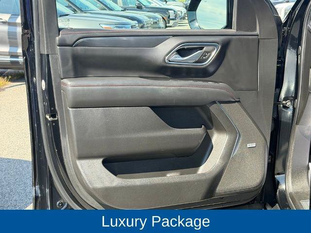 Used 2024 Chevrolet Tahoe RST w/ Luxury Package AWD/4WD image 13
