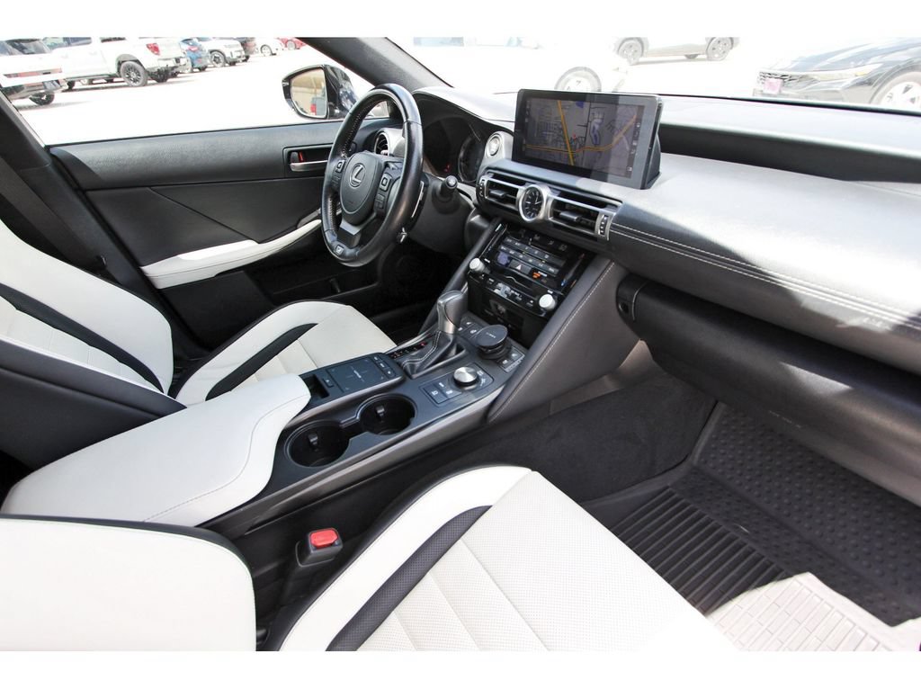 Used 2022 Lexus IS 350 F Sport RWD image 32
