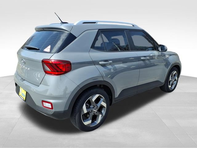 Used 2023 Hyundai Venue SEL image 6