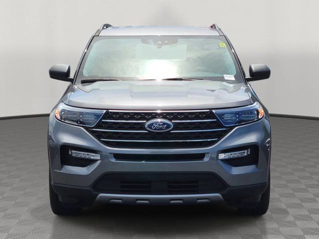 Certified 2023 Ford Explorer XLT w/ Equipment Group 202A RWD image 2