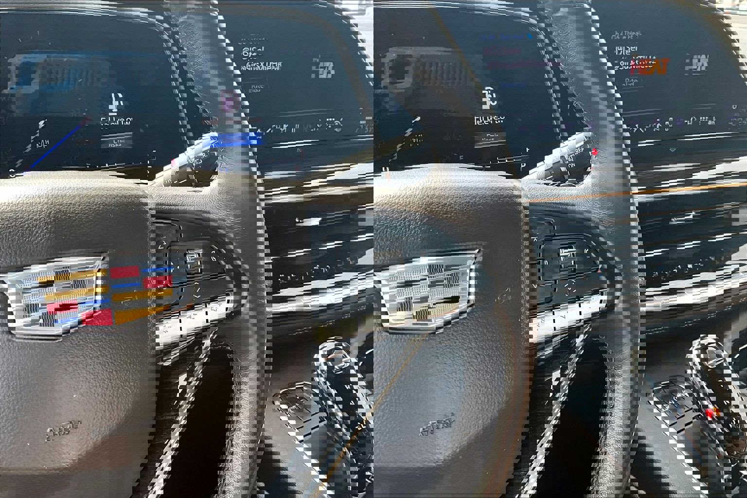 Used 2023 Cadillac Escalade Premium Luxury image 19