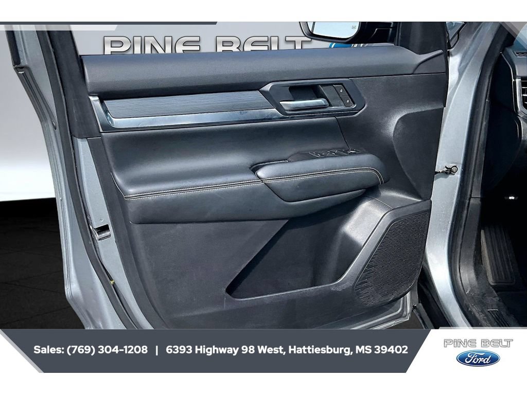 Used 2025 GMC Terrain Elevation FWD image 17