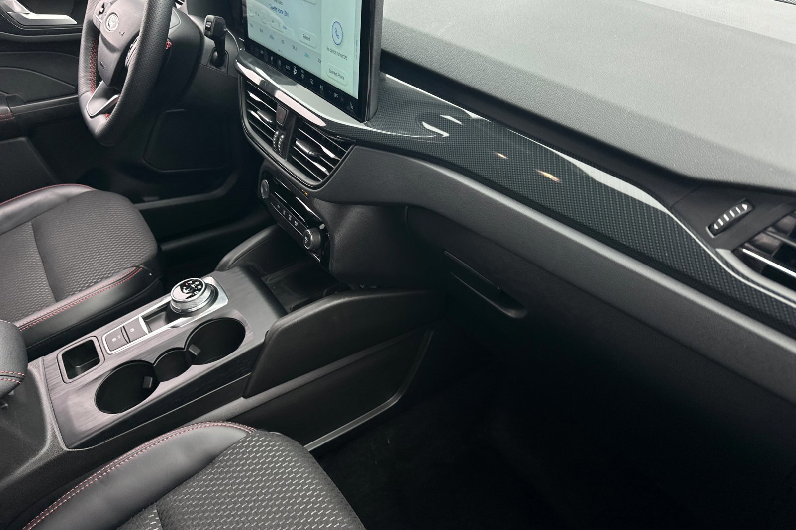 Certified 2025 Ford Escape ST-Line Elite w/ Tech Pack #2 image 17