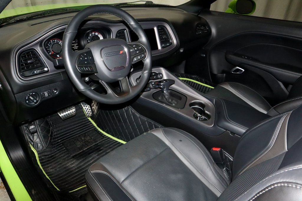 Used 2023 Dodge Challenger SXT w/ Plus Package image 22