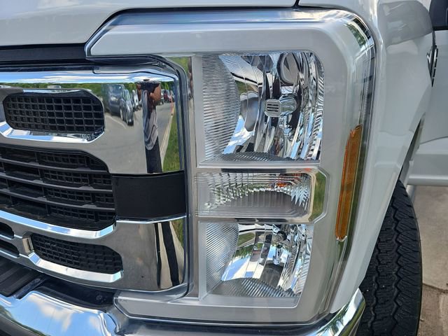 Certified 2025 Ford F250 XLT w/ FX4 Off-Road Package AWD/4WD image 28