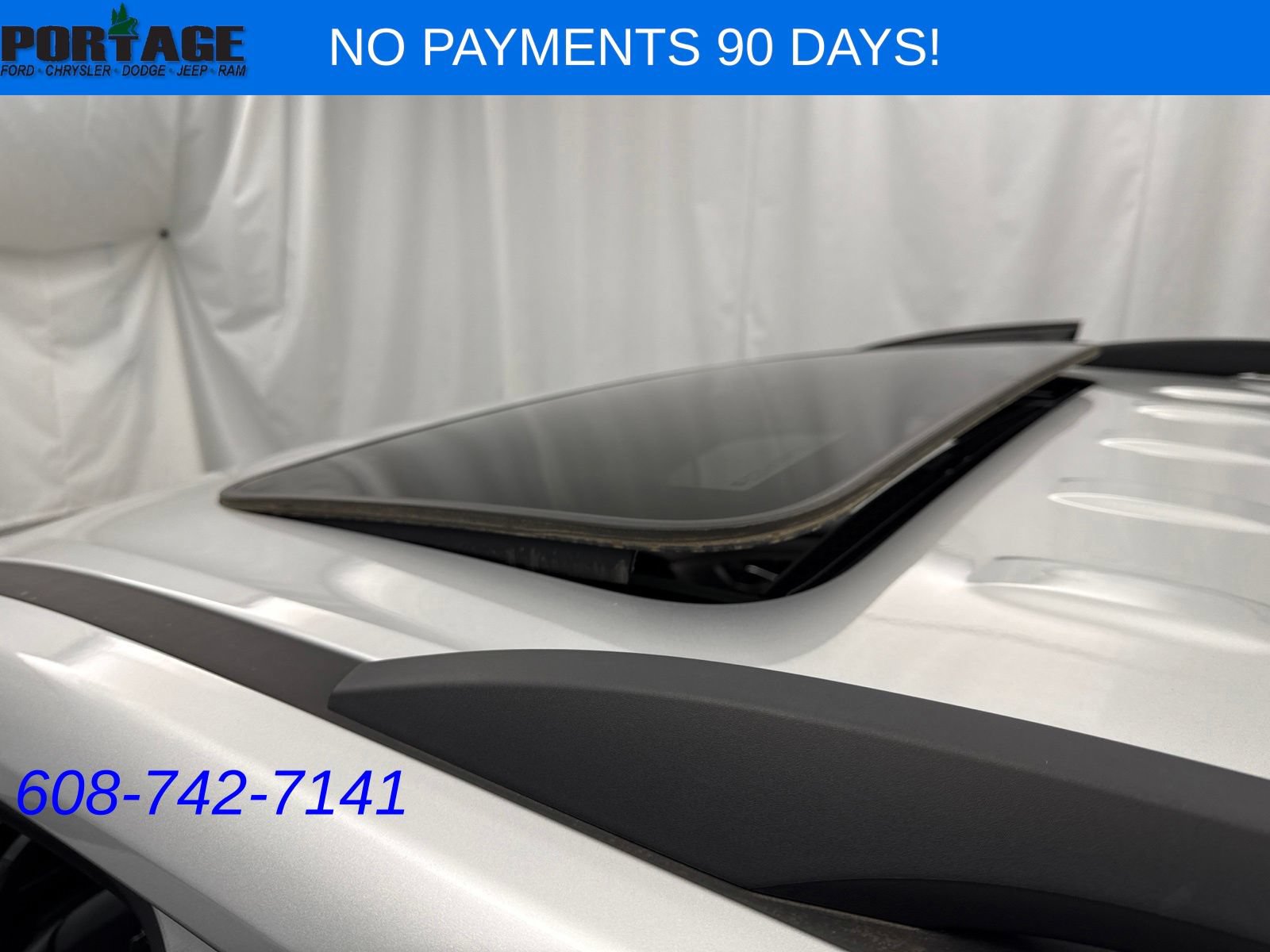 Used 2022 Chevrolet Traverse Premier w/ Redline Edition AWD/4WD image 27