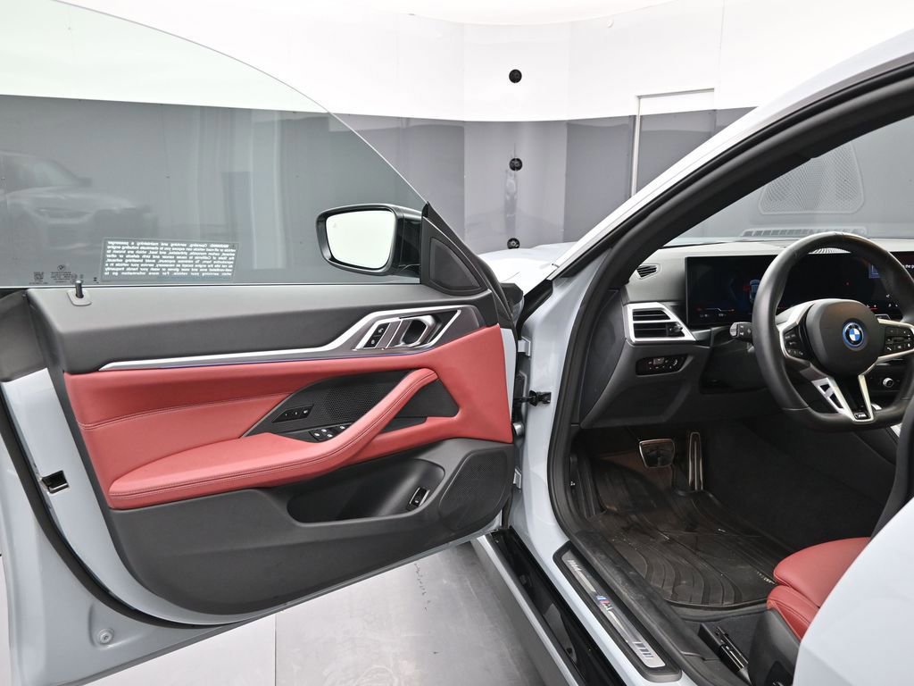 Used 2025 BMW i4 eDrive40 w/ M Sport Package image 35