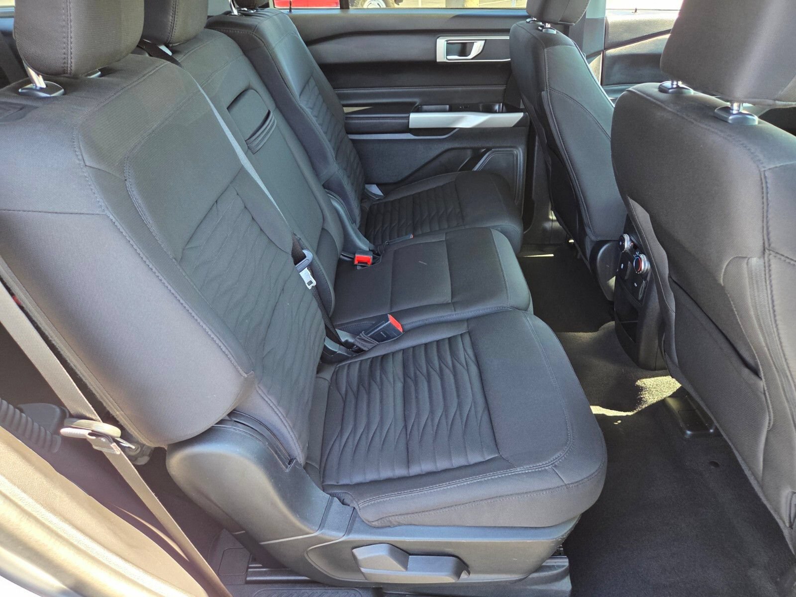 Certified 2021 Ford Explorer XLT RWD image 15