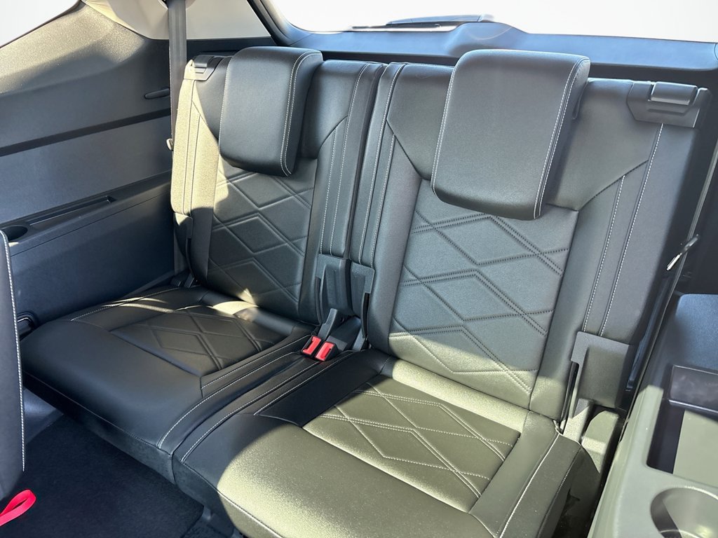 Used 2025 Volkswagen Atlas SE w/ Panoramic Sunroof Package AWD/4WD image 20