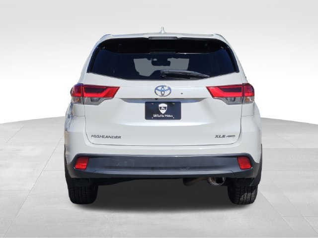 Used 2019 Toyota Highlander XLE AWD/4WD image 7