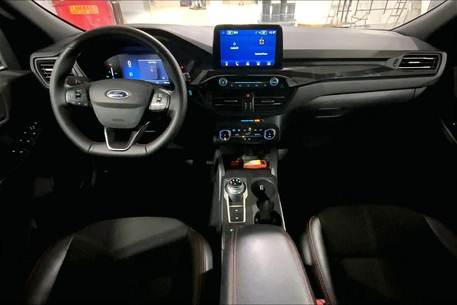 Certified 2025 Ford Escape ST-Line AWD/4WD image 15