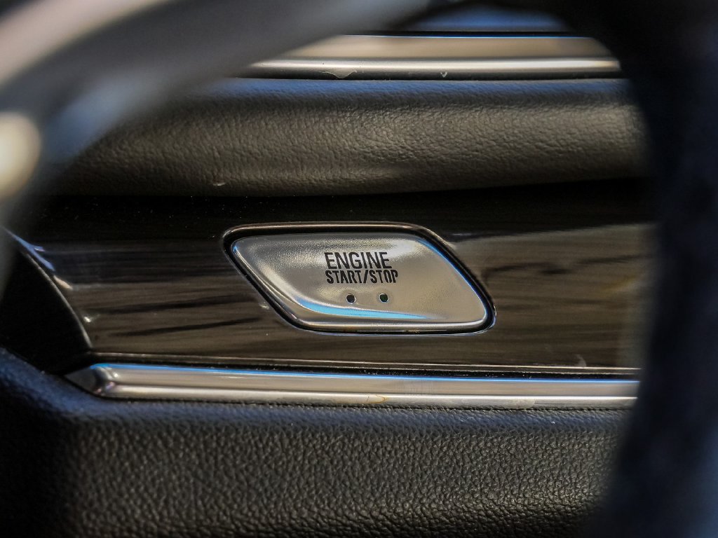 Used 2023 Buick Enclave Essence w/ Sport Touring Edition FWD image 34