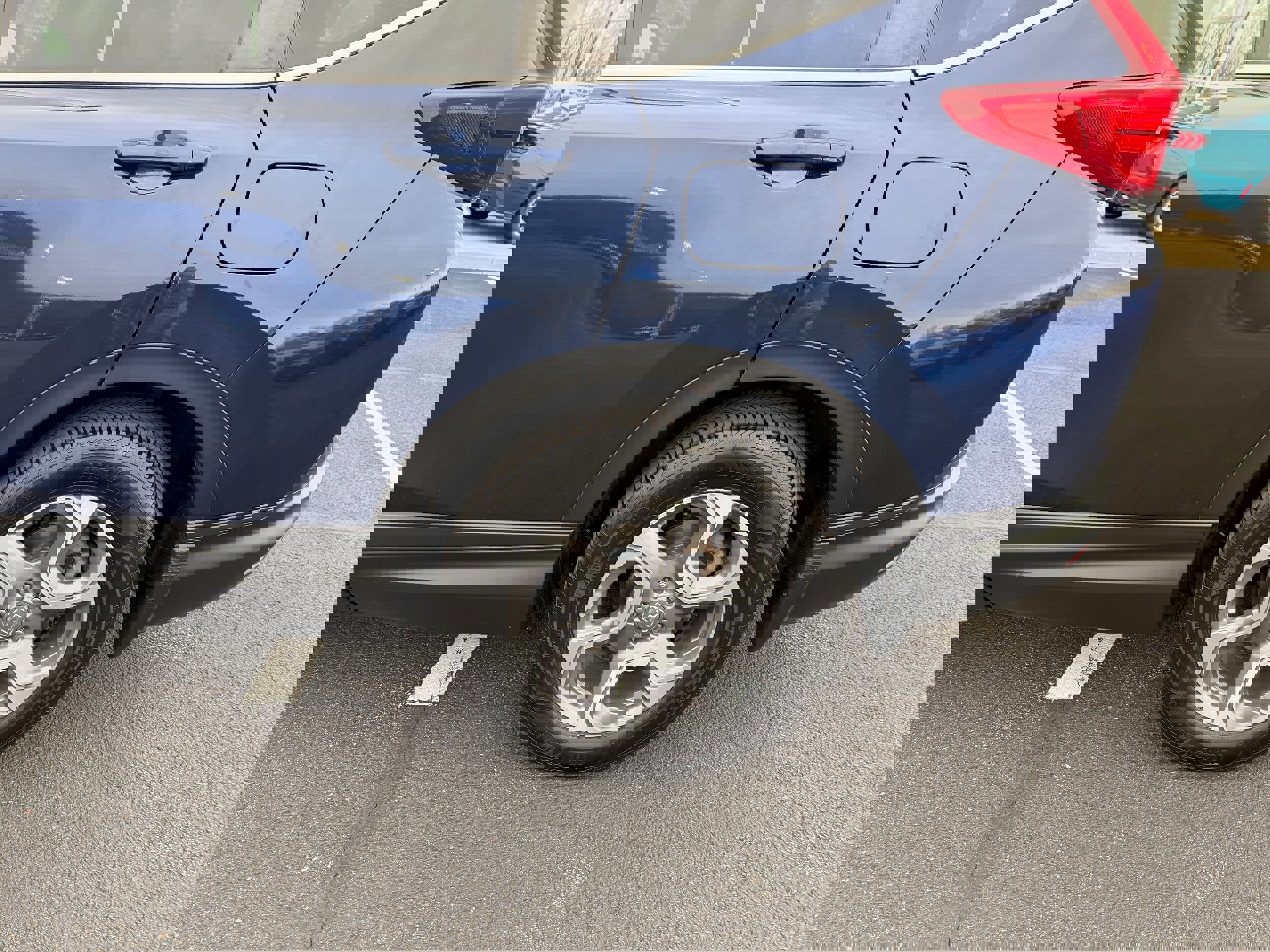 Used 2018 Honda CR-V EX-L image 10