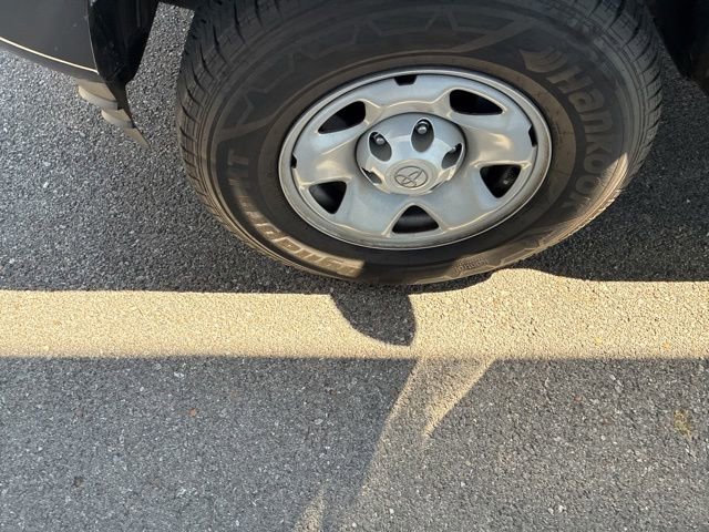 Used 2022 Toyota Tacoma SR AWD/4WD image 4