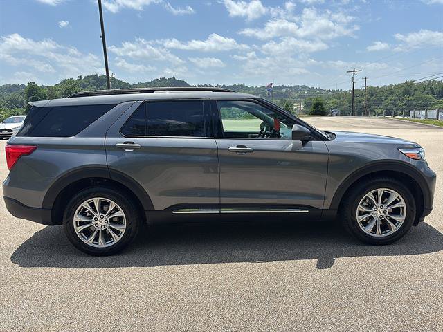 Certified 2023 Ford Explorer XLT w/ Equipment Group 202A AWD/4WD image 5