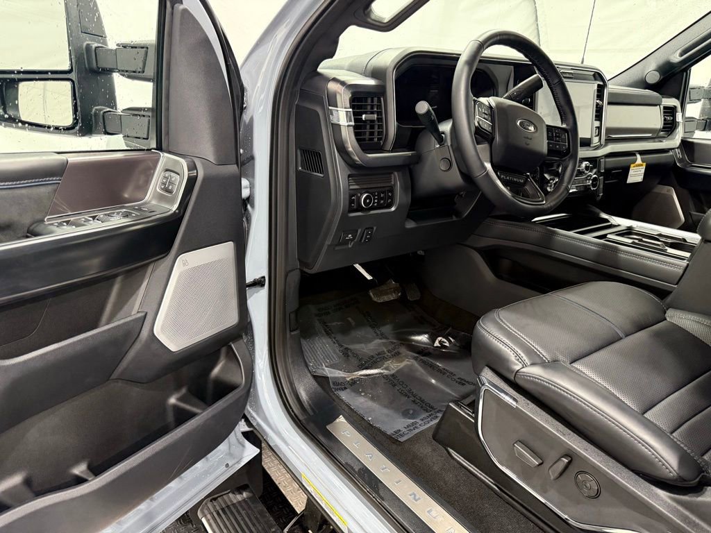 Certified 2026 Ford F450 Platinum image 32