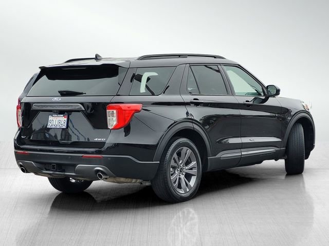 Certified 2022 Ford Explorer XLT w/ Equipment Group 202A image 4
