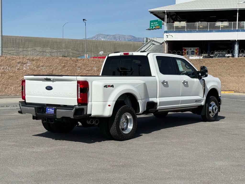 Certified 2024 Ford F350 Lariat w/ Lariat Ultimate Package image 3