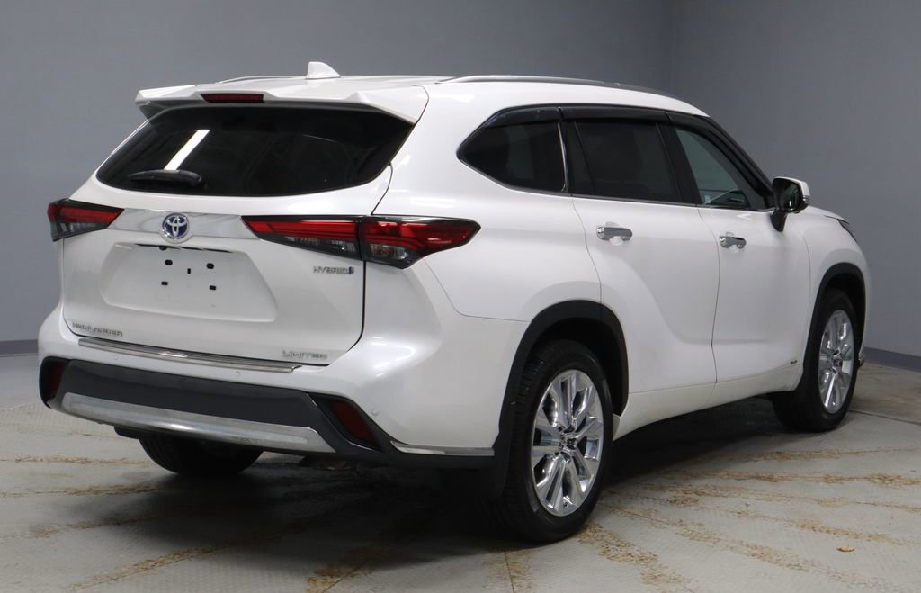 Used 2023 Toyota Highlander Limited image 10