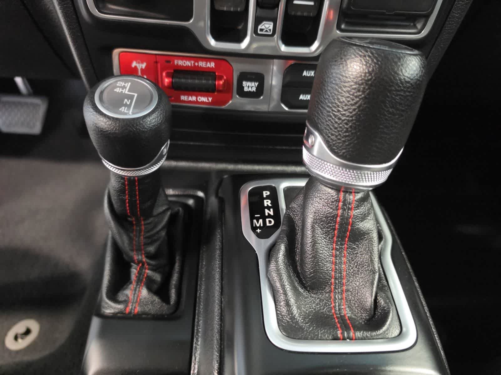 Used 2018 Jeep Wrangler Unlimited Rubicon w/ Dual Top Group AWD/4WD image 21