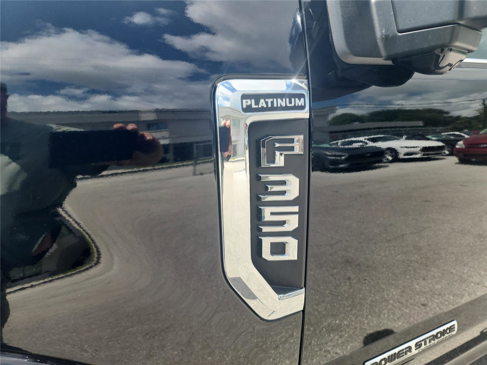 Certified 2020 Ford F350 Platinum w/ Tremor Off-Road Package AWD/4WD image 11
