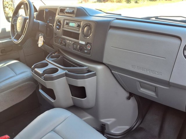 Certified 2022 Ford E-350 and Econoline 350 Super Duty image 12