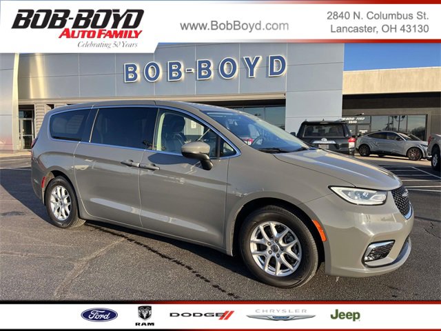 Used 2023 Chrysler Pacifica Touring-L