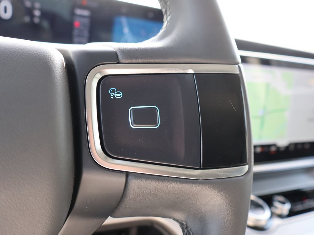 Certified 2025 Ford Expedition Active AWD/4WD image 30
