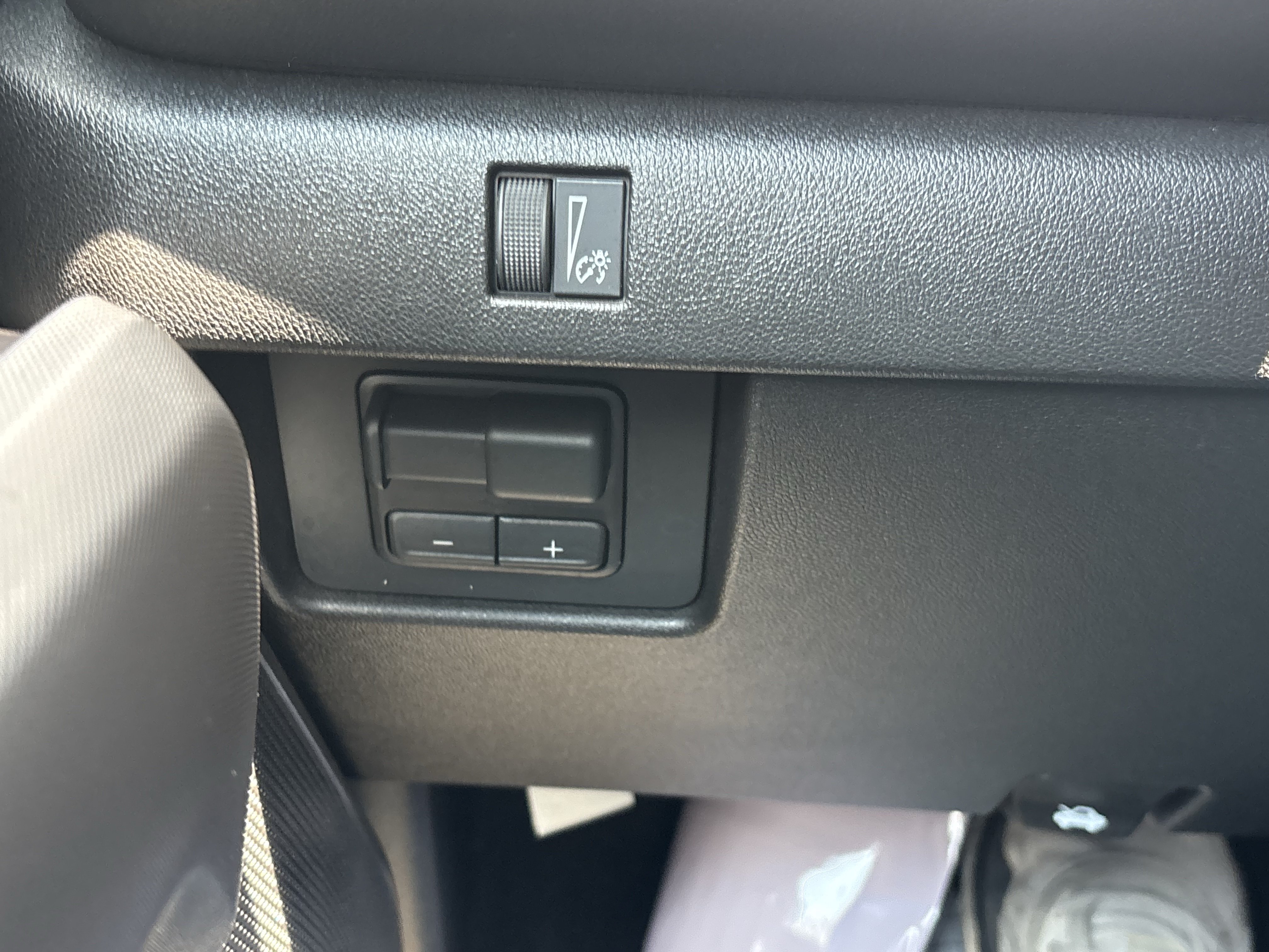 Used 2026 Chevrolet Colorado W/T w/ WT Custom Package RWD image 37