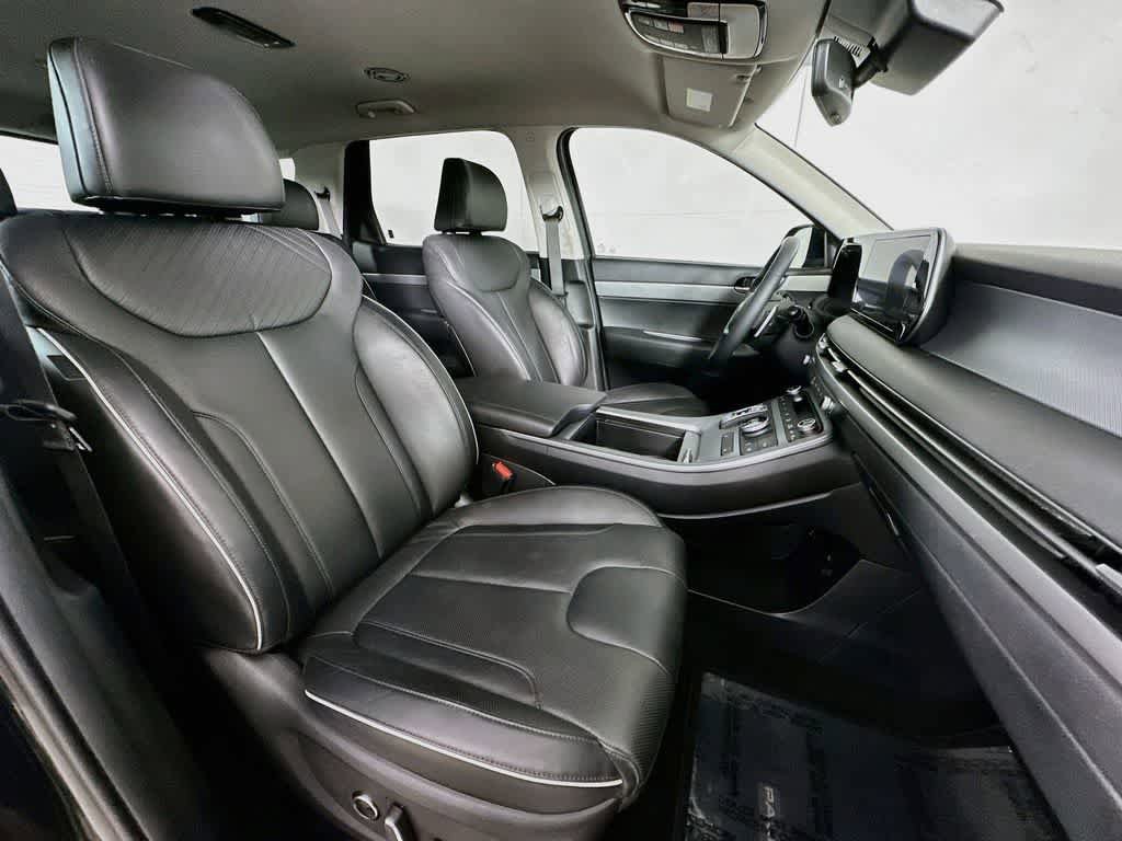 Used 2023 Hyundai Palisade SEL FWD image 13