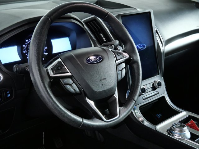 Certified 2024 Ford Edge Titanium w/ Equipment Group 301A AWD/4WD image 19