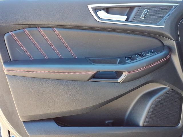 Certified 2024 Ford Edge ST-Line AWD/4WD image 13