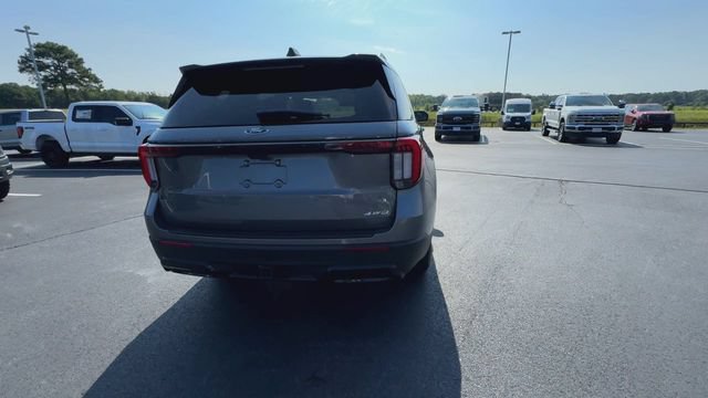Certified 2025 Ford Explorer ST-Line AWD/4WD image 7