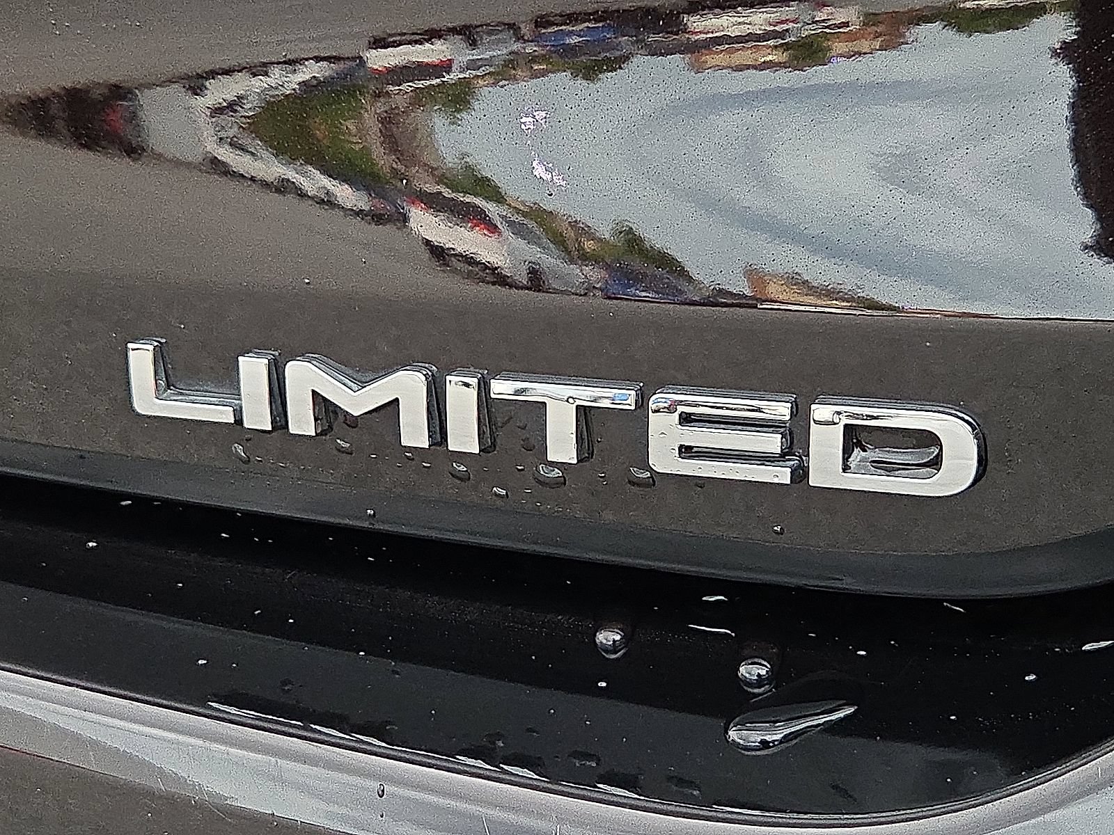 Used 2021 Toyota Highlander Limited FWD image 9