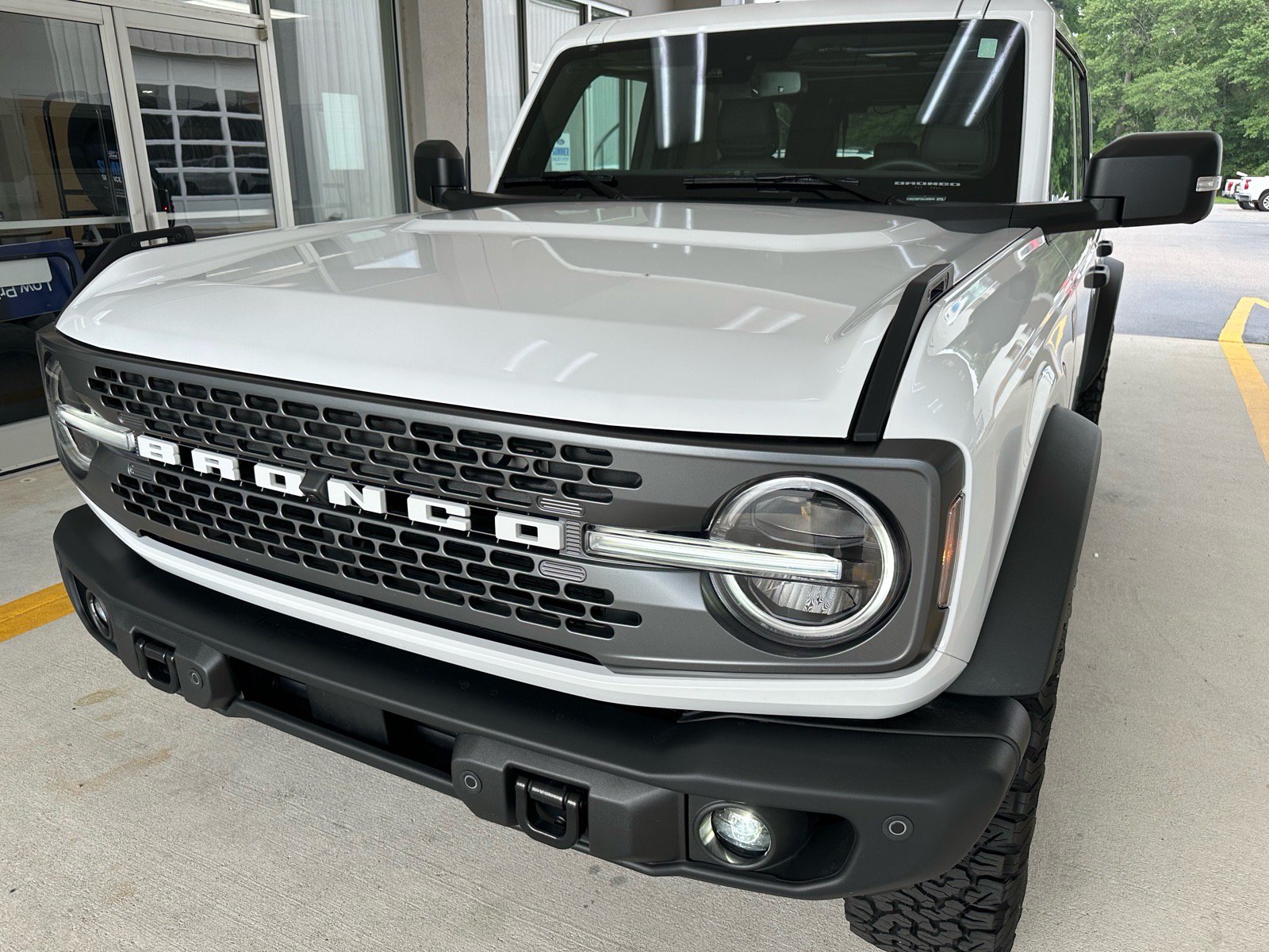 Certified 2025 Ford Bronco Badlands AWD/4WD image 1