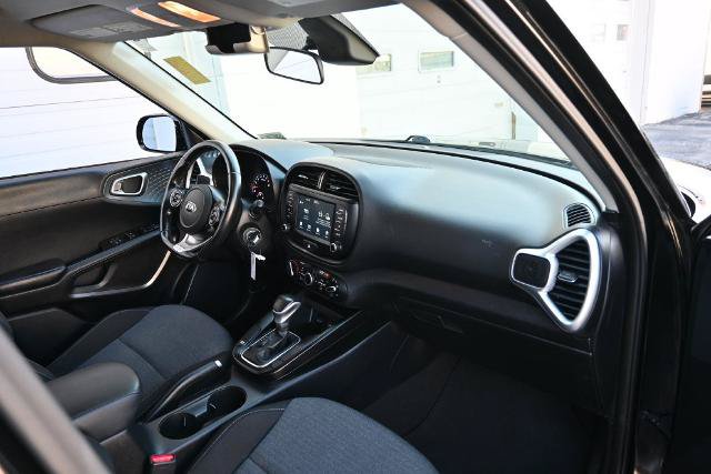 Used 2020 Kia Soul GT-Line FWD image 20