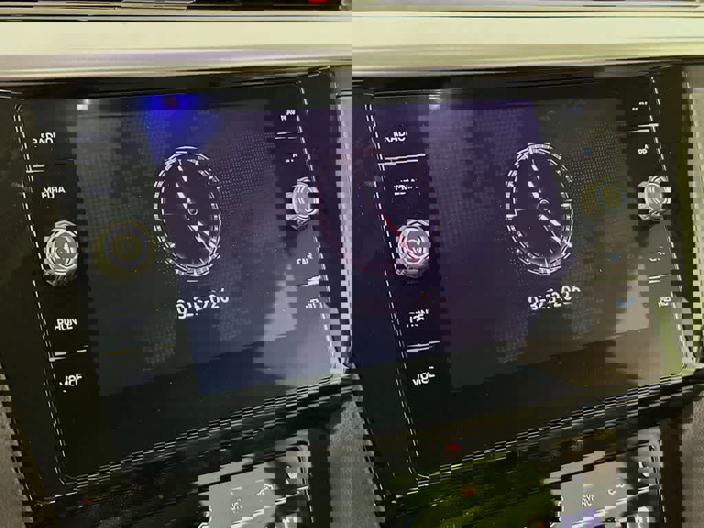 Used 2021 Volkswagen Arteon SE image 20