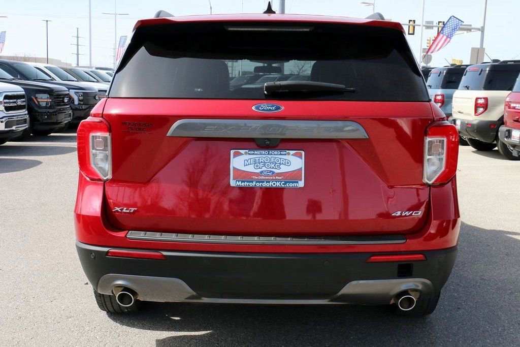 Certified 2022 Ford Explorer XLT w/ Equipment Group 202A image 6