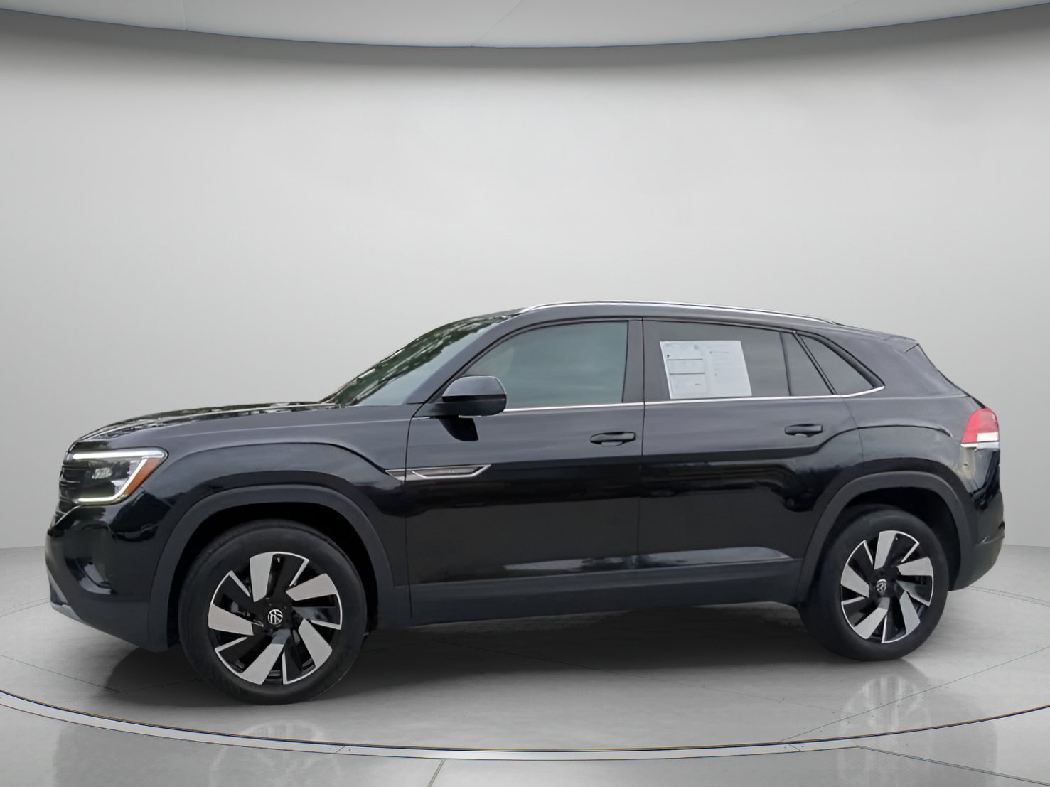 Used 2026 Volkswagen Atlas Cross Sport SE FWD image 15