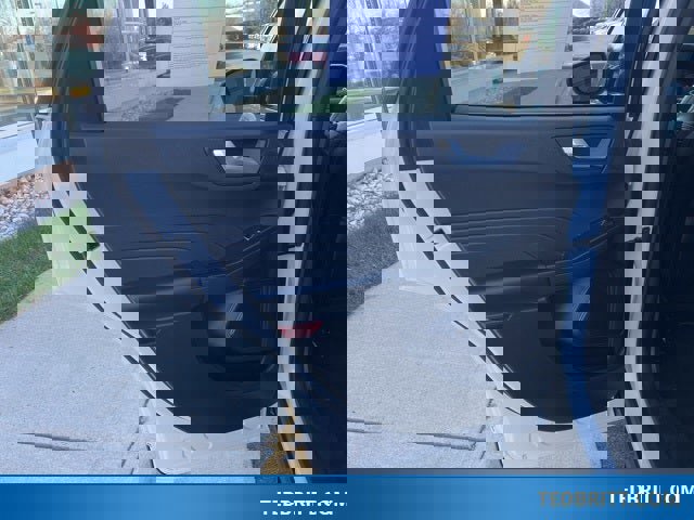 Certified 2024 Ford Escape Platinum w/ Premium Technology Package image 19