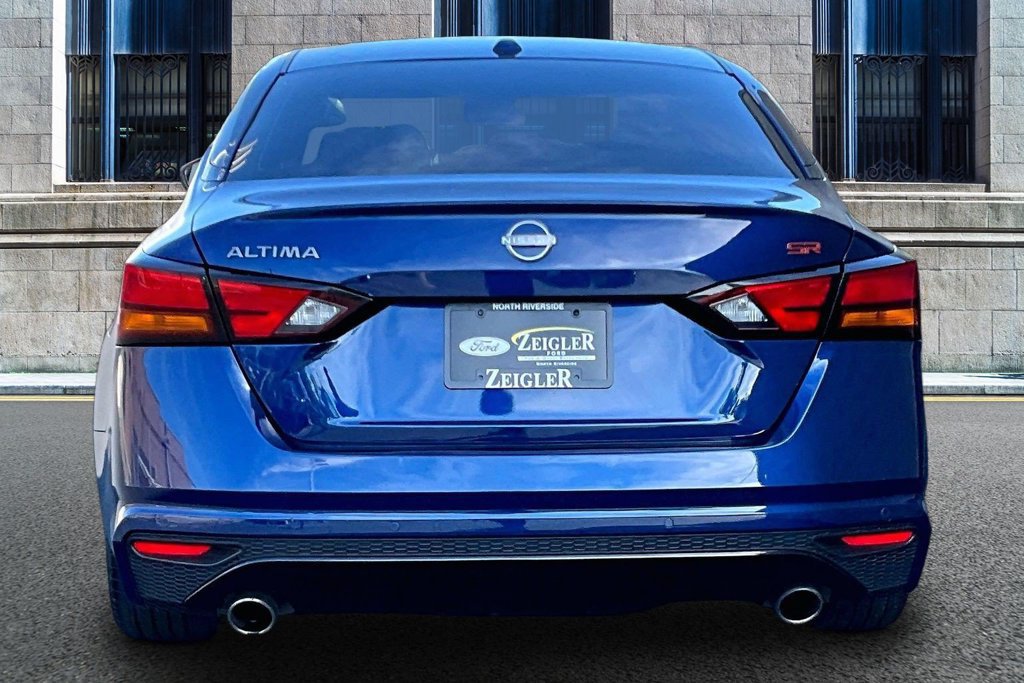 Used 2023 Nissan Altima 2.5 SR FWD image 4