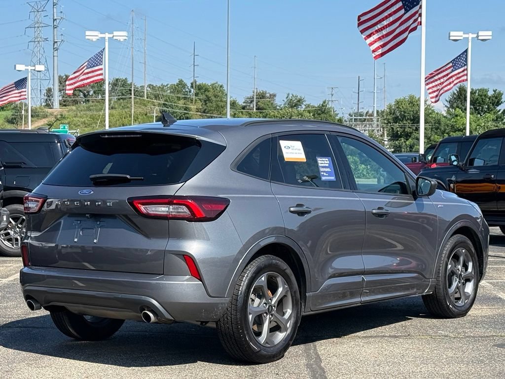 Certified 2024 Ford Escape ST-Line FWD image 32