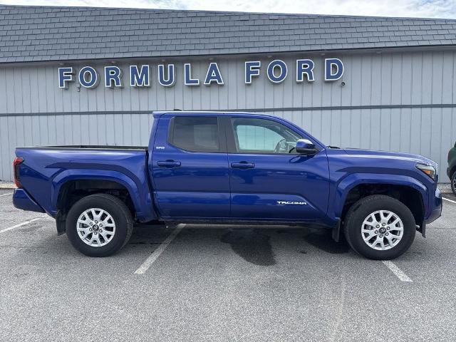 Used 2024 Toyota Tacoma SR5 AWD/4WD image 2