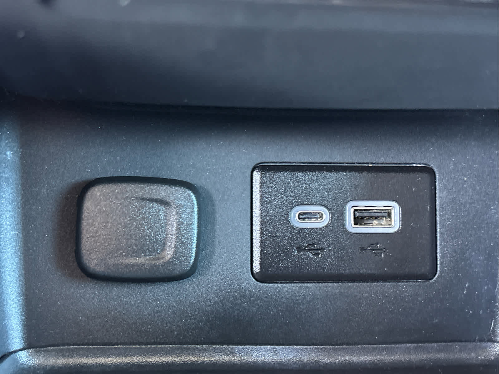 Used 2023 GMC Acadia SLE w/ Driver Convenience Package image 21