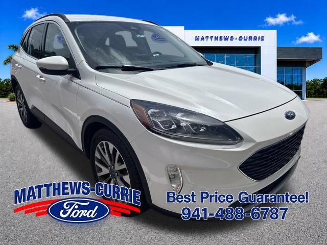 Certified 2020 Ford Escape Titanium FWD image 3